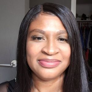 Meet your Posher, Kenesha